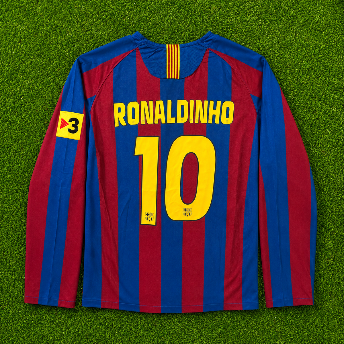 2005 FC Barcelona #10 Ronaldinho (Home) Retro- Slim Fit